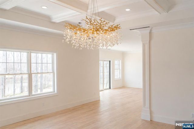 263 Arbor Road, Franklin Lakes, NJ 07417