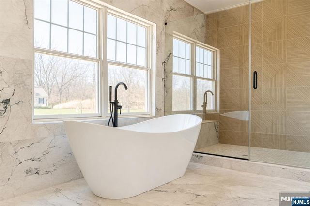 263 Arbor Road, Franklin Lakes, NJ 07417