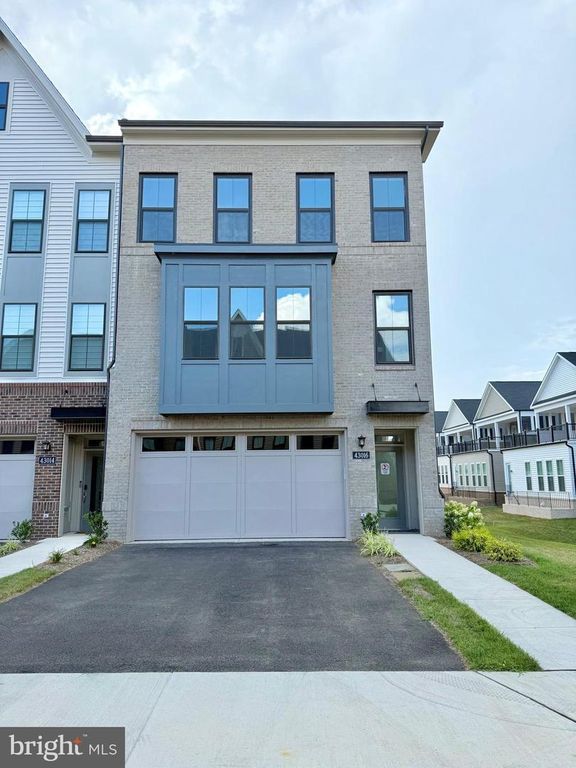 43016 DEBONAIR TER, Ashburn, VA 20148
