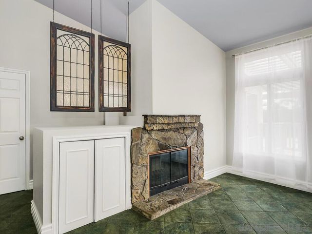 32453 Enriqueta Cir, Temecula, CA 92592