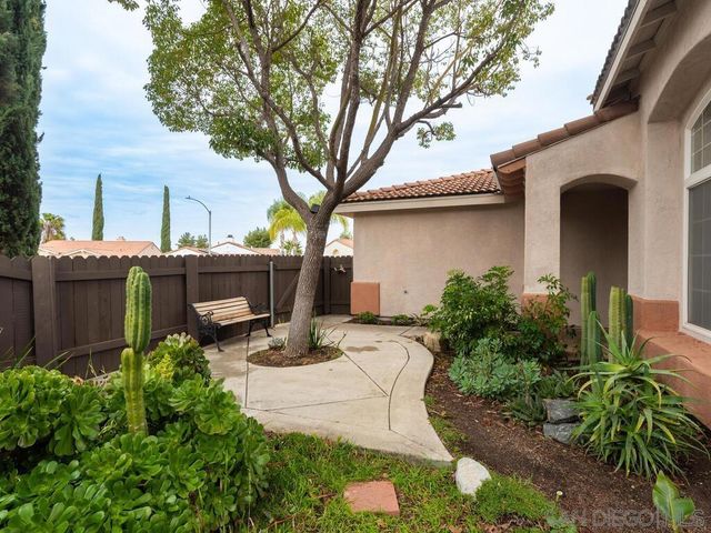 32453 Enriqueta Cir, Temecula, CA 92592