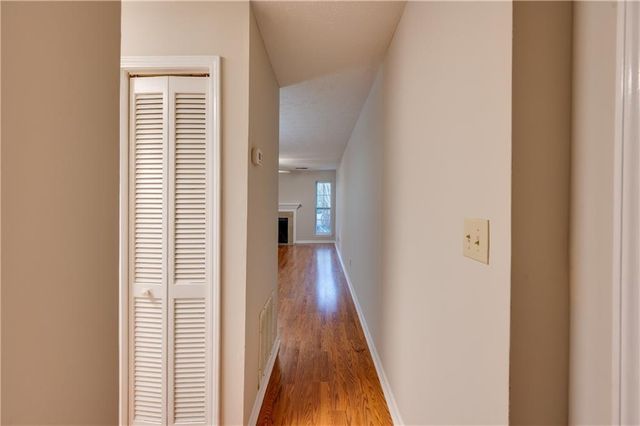 466 Teal Court, Roswell, GA 30076