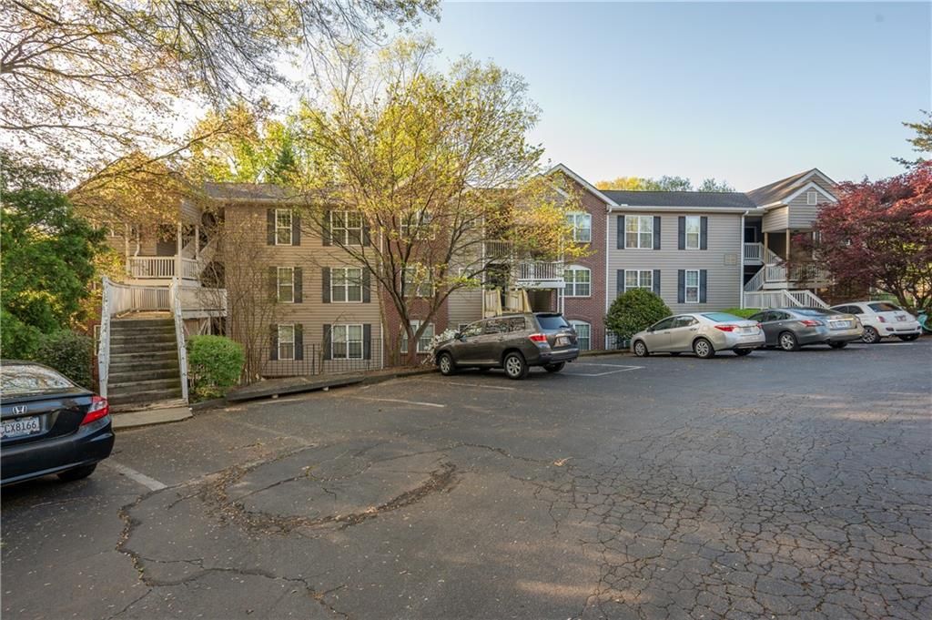 466 Teal Court, Roswell, GA 30076