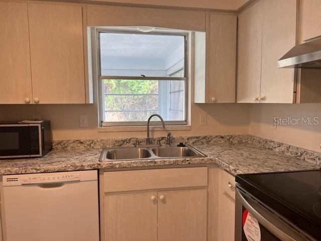 253 ALSACE AVENUE, Venice, FL 34293