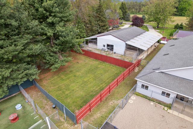 3650 Hogback Road, Fowlerville, MI 48836