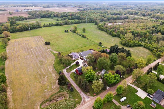 3650 Hogback Road, Fowlerville, MI 48836
