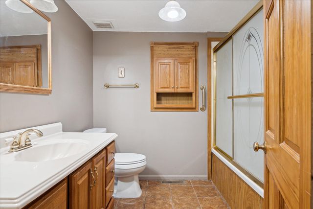 3650 Hogback Road, Fowlerville, MI 48836