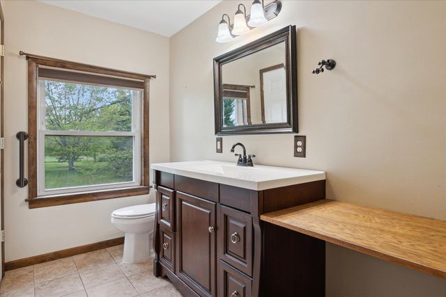 3650 Hogback Road, Fowlerville, MI 48836