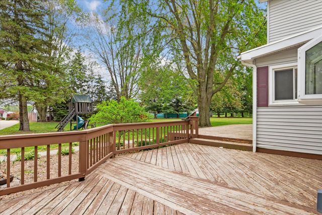 3650 Hogback Road, Fowlerville, MI 48836