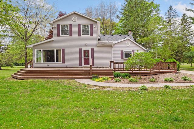 3650 Hogback Road, Fowlerville, MI 48836