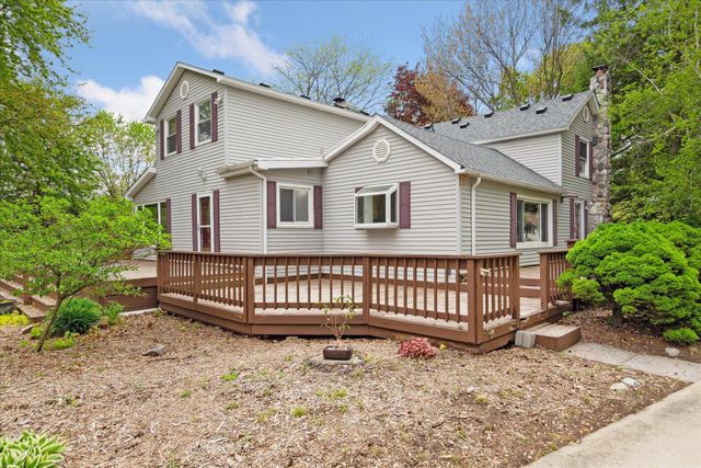 3650 Hogback Road, Fowlerville, MI 48836