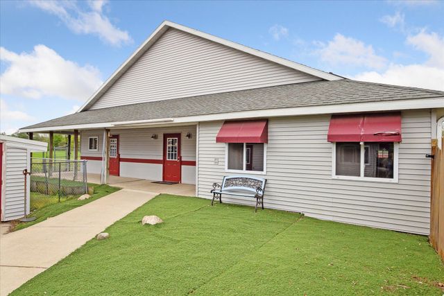 3650 Hogback Road, Fowlerville, MI 48836