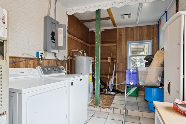 3650 Hogback Road, Fowlerville, MI 48836