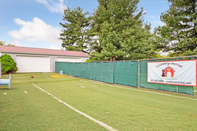 3650 Hogback Road, Fowlerville, MI 48836