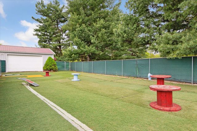 3650 Hogback Road, Fowlerville, MI 48836