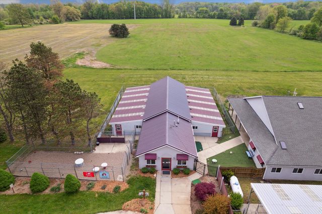 3650 Hogback Road, Fowlerville, MI 48836