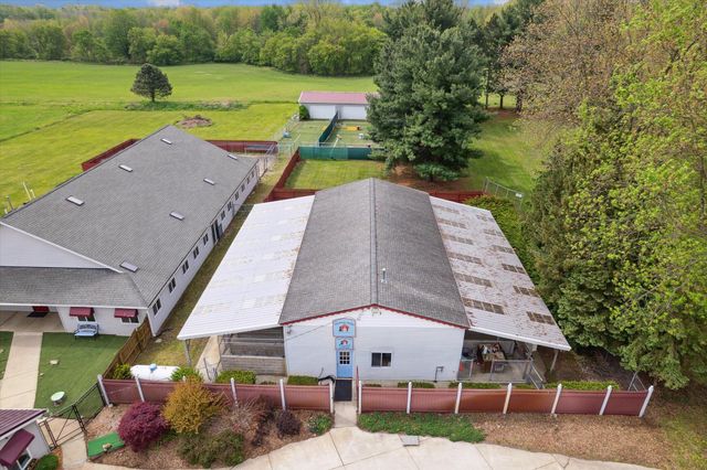 3650 Hogback Road, Fowlerville, MI 48836