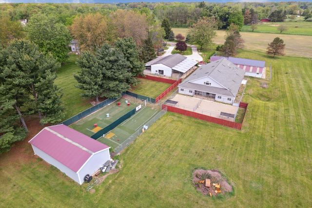 3650 Hogback Road, Fowlerville, MI 48836