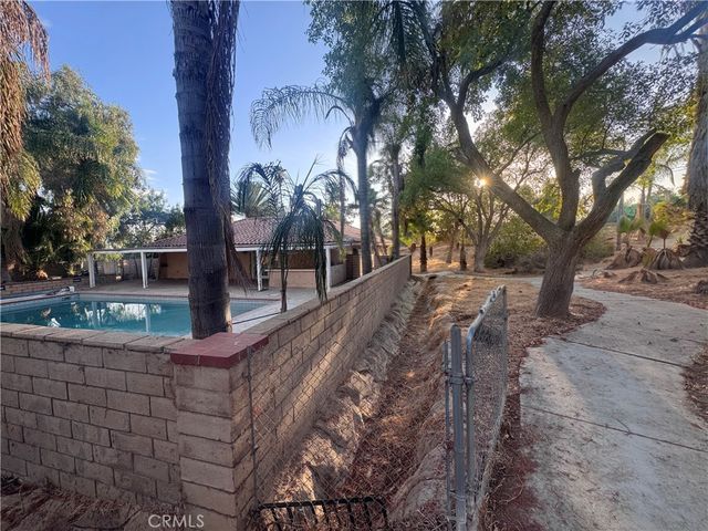 16801 Sendero Del Charro, Riverside, CA 92504