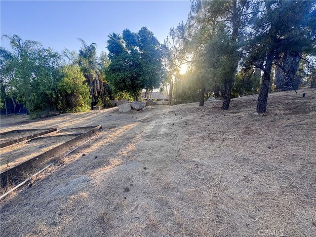 16801 Sendero Del Charro, Riverside, CA 92504