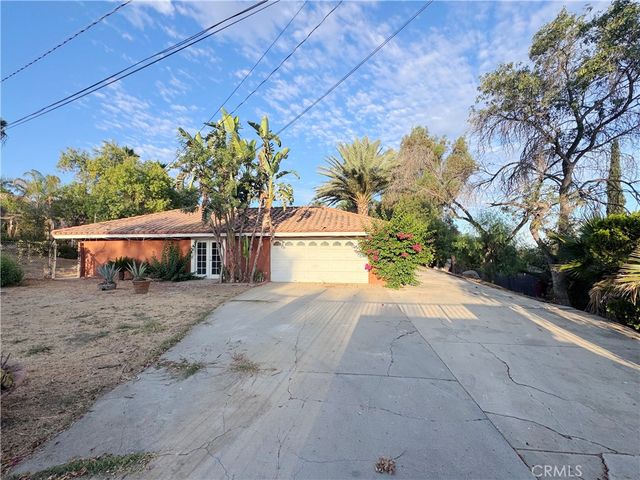 16801 Sendero Del Charro, Riverside, CA 92504