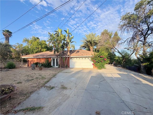 16801 Sendero Del Charro, Riverside, CA 92504