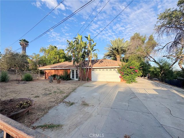 16801 Sendero Del Charro, Riverside, CA 92504