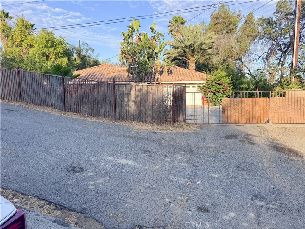 16801 Sendero Del Charro, Riverside, CA 92504 — photo 2