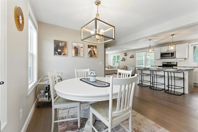 55 James St, Agawam, MA 01030