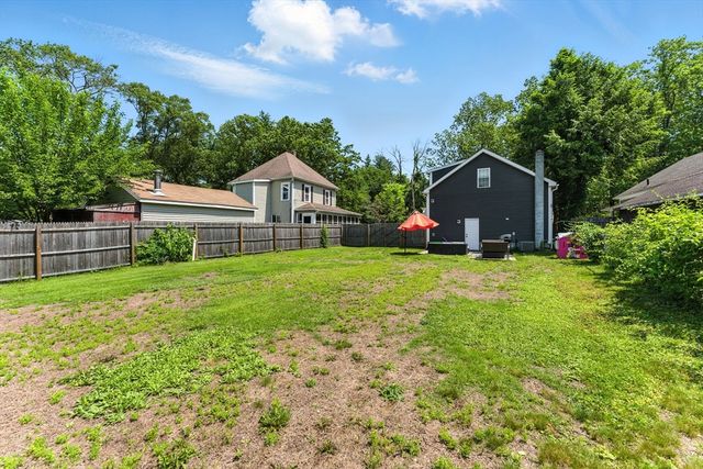 55 James St, Agawam, MA 01030