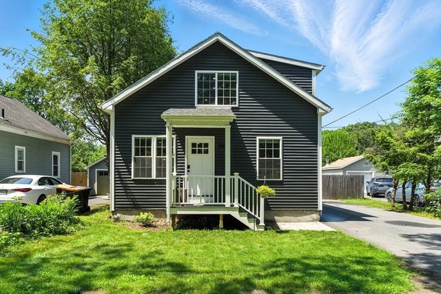 55 James St, Agawam, MA 01030