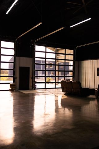 82 Circle Hook, Port O Connor, TX 77982