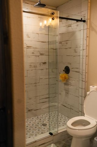 82 Circle Hook, Port O Connor, TX 77982