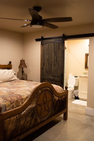 82 Circle Hook, Port O Connor, TX 77982