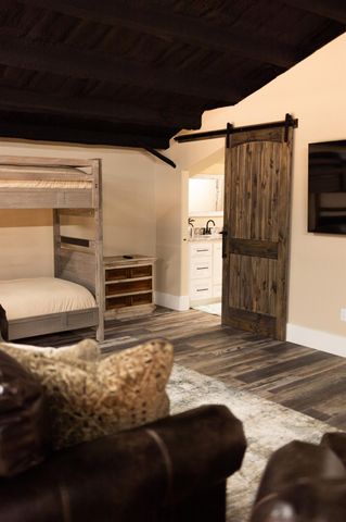 82 Circle Hook, Port O Connor, TX 77982