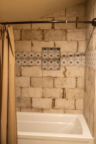 82 Circle Hook, Port O Connor, TX 77982