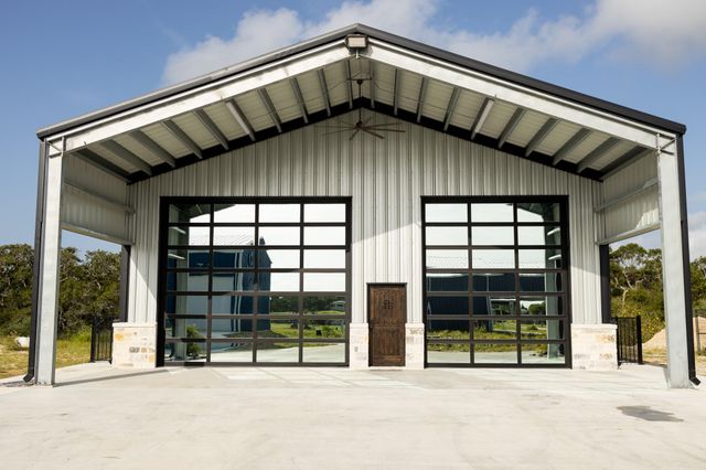 82 Circle Hook, Port O Connor, TX 77982