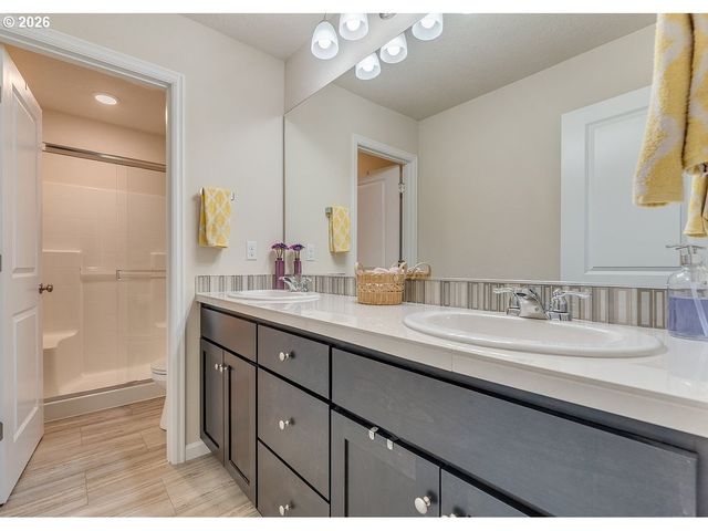 15690 Nw SNOWBUSH Ln, Portland, OR 97229