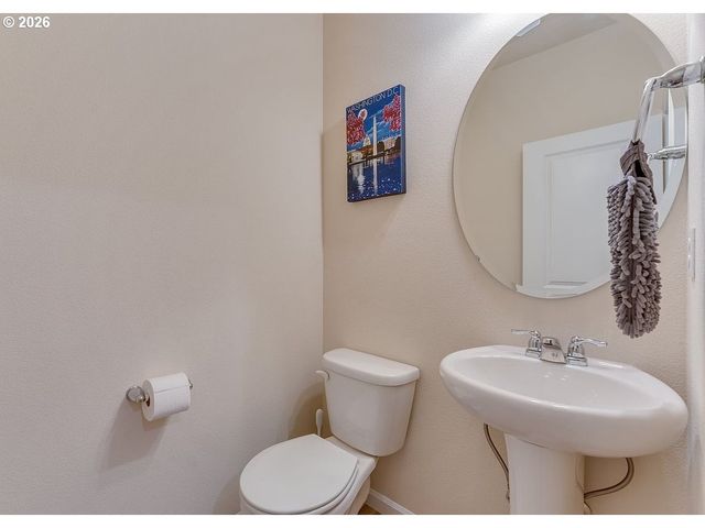 15690 Nw SNOWBUSH Ln, Portland, OR 97229