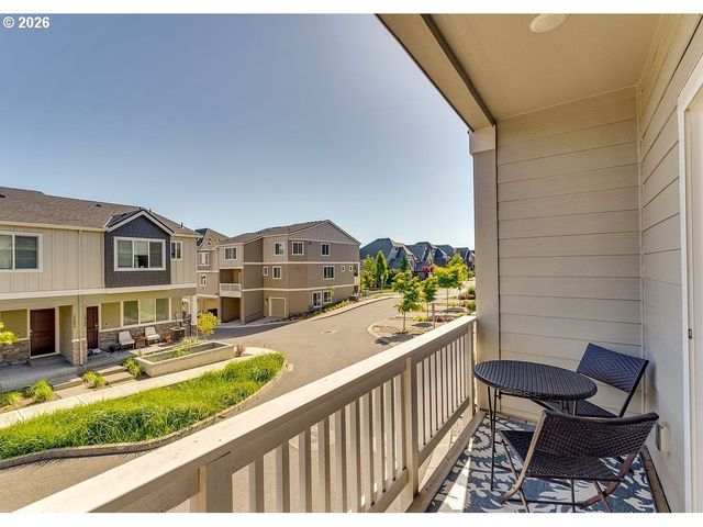15690 Nw SNOWBUSH Ln, Portland, OR 97229