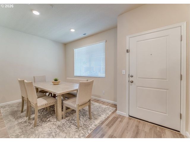 15690 Nw SNOWBUSH Ln, Portland, OR 97229