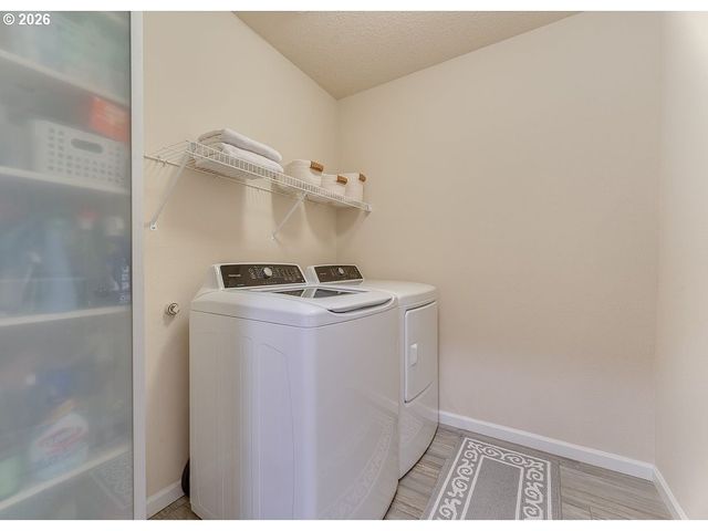 15690 Nw SNOWBUSH Ln, Portland, OR 97229