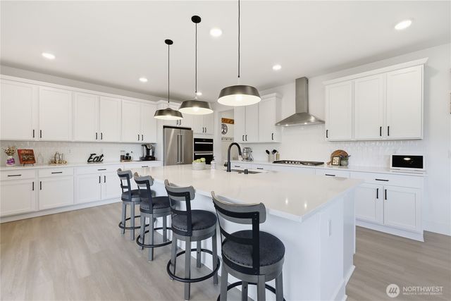 18526 Sawgrass Drive NE, Poulsbo, WA 98370