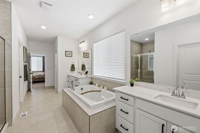 18526 Sawgrass Drive NE, Poulsbo, WA 98370
