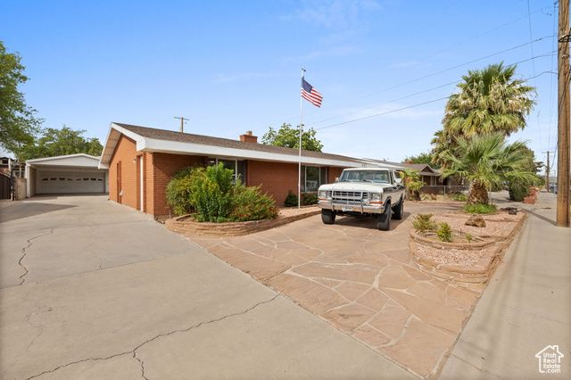443 E 700 S, St. George, UT 84770