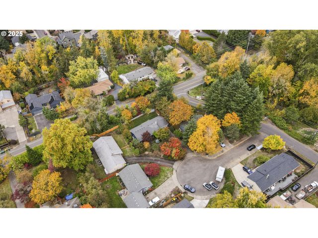 8805 Sw SNOOPY Ct, Portland, OR 97223