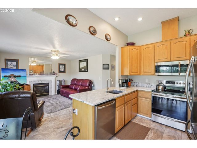 21937 Ne MASON St, Fairview, OR 97024