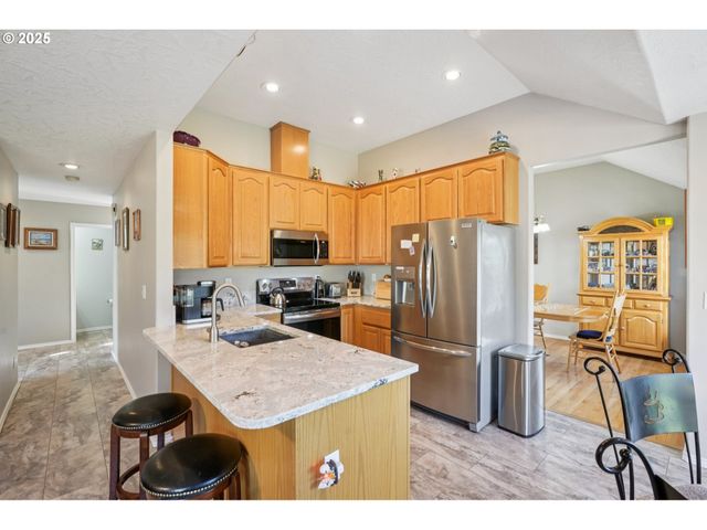 21937 Ne MASON St, Fairview, OR 97024