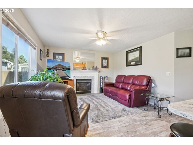 21937 Ne MASON St, Fairview, OR 97024