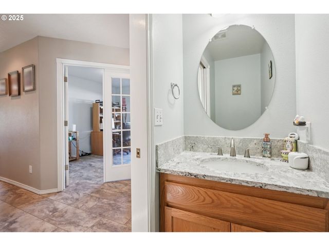 21937 Ne MASON St, Fairview, OR 97024